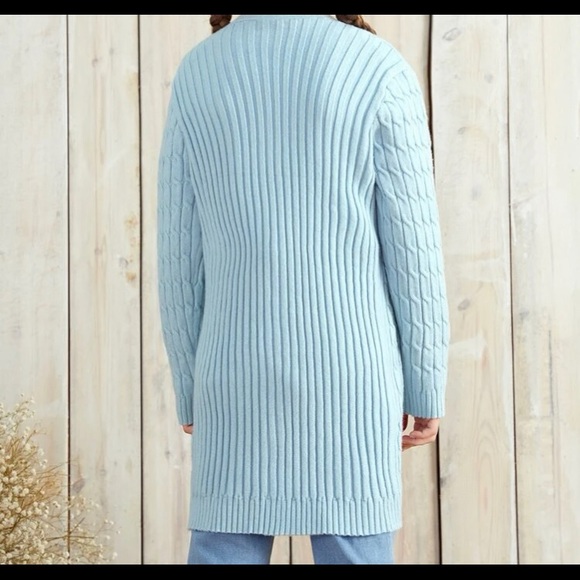 2 items, Cable knit dual pockets Cardigan size 11-12 Y and winter jacket size M - Picture 2 of 7